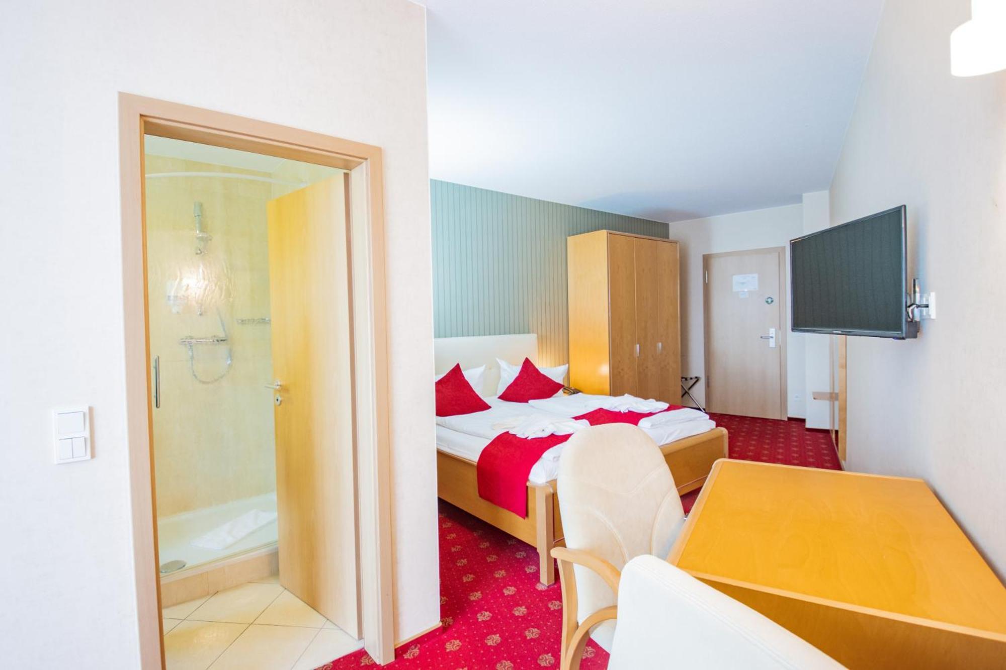 Seehotel Grossraeschen Exterior photo