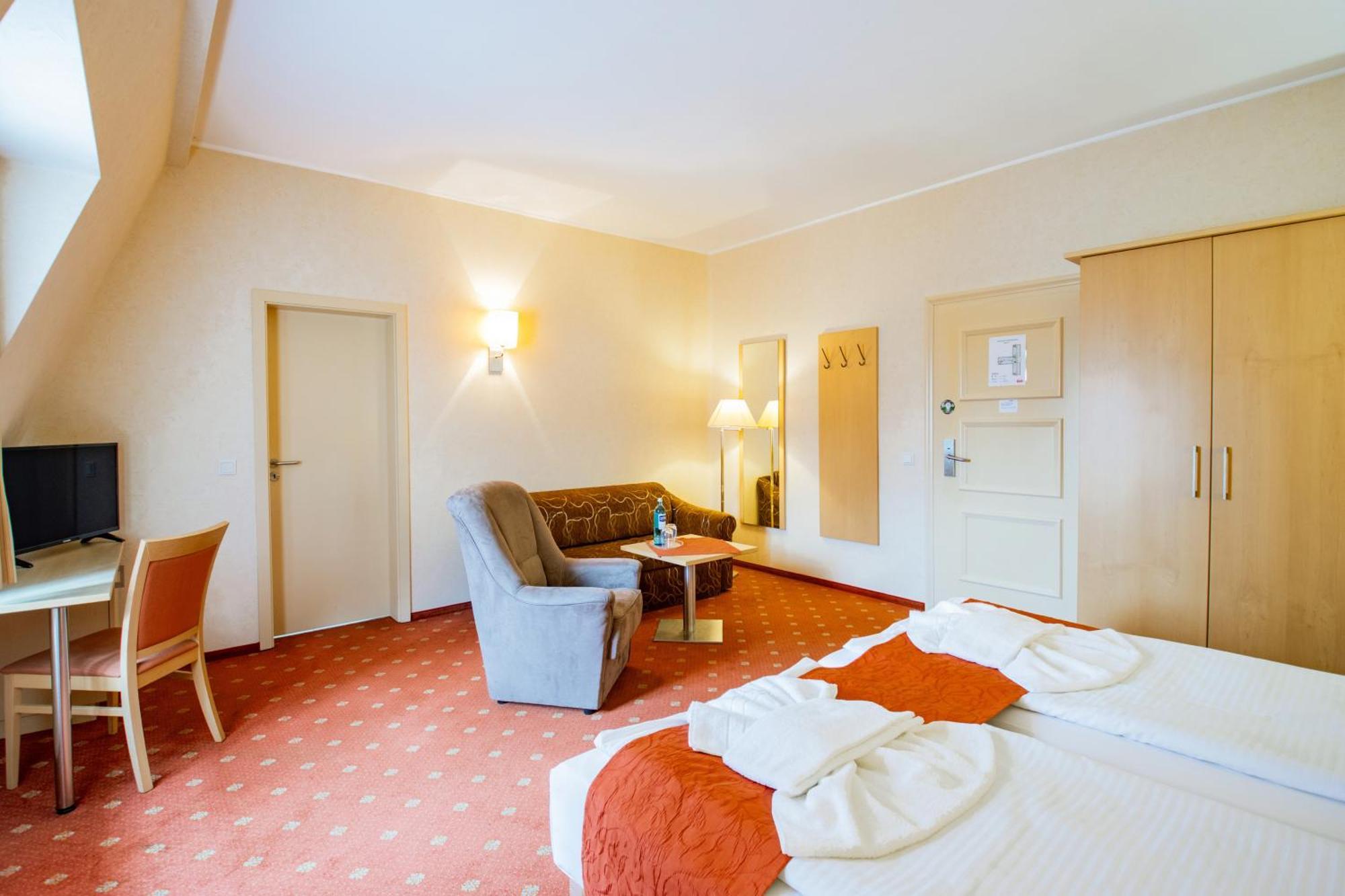 Seehotel Grossraeschen Exterior photo
